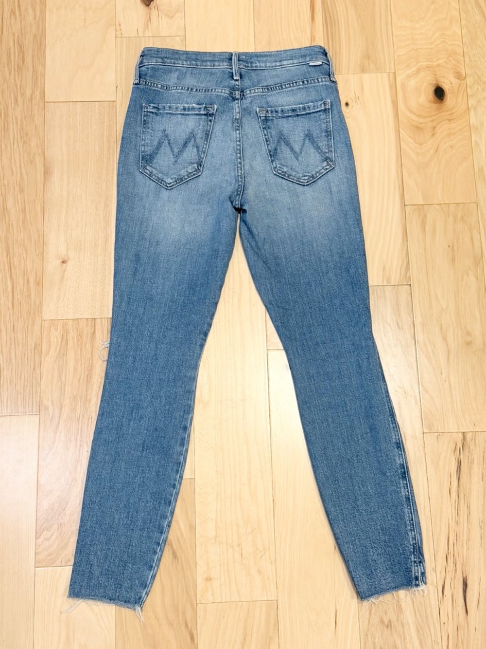 MOTHER Women’s Vamp Fray Denim Jeans in Natural Born Trouble - Picture 2 of 10